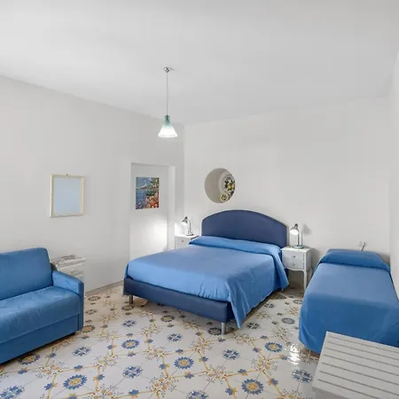Marina Grande Harbor Holiday home *